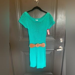 Green sweater dress with size large, with tags, never worn!